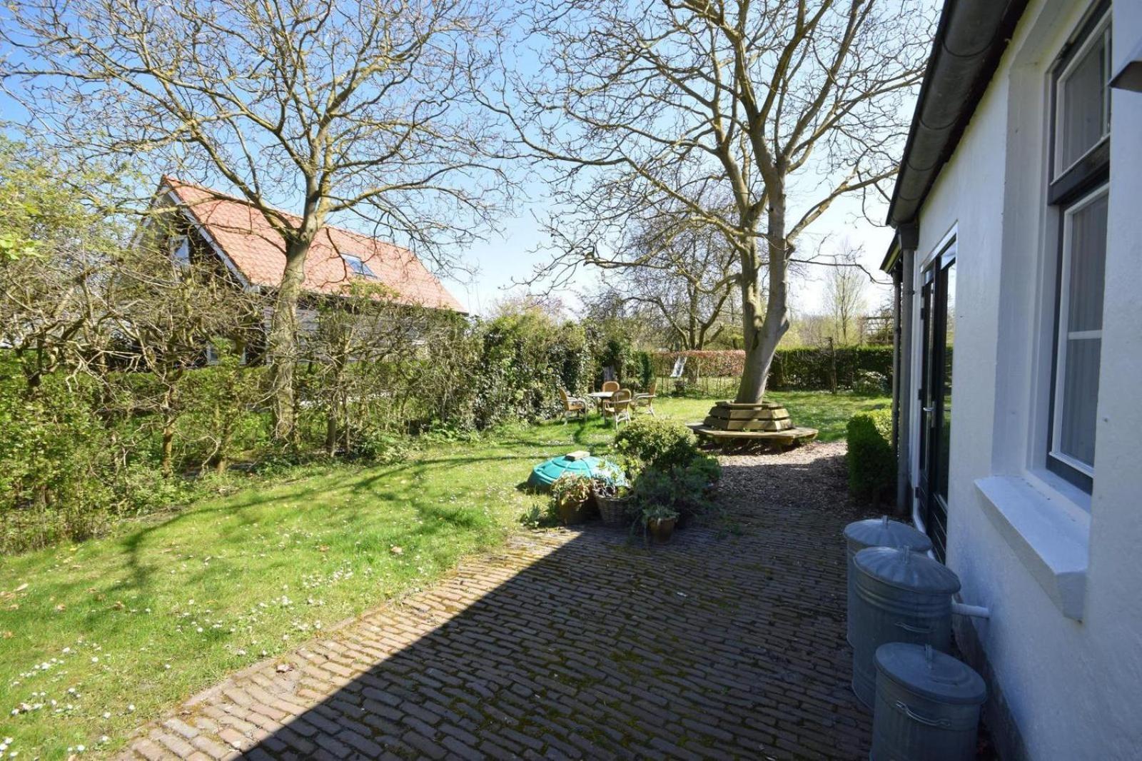 Vz2316 Vrijstaand In * Oostkapelle